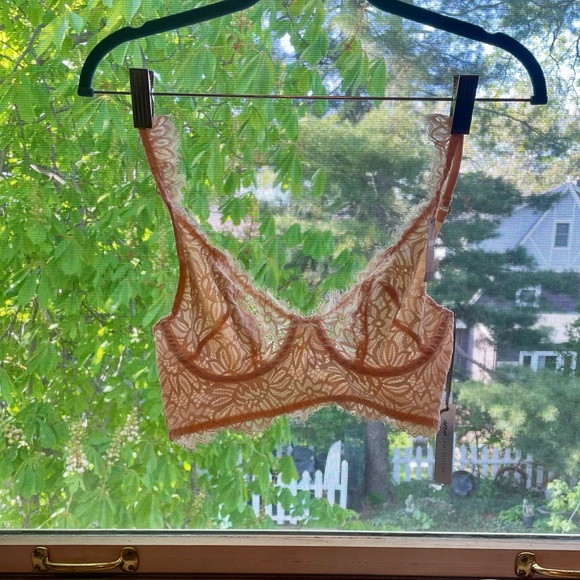 Aerie unlined, partially sheer lace longline bra. - Picture 1 of 4